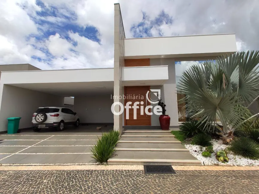 Foto 2 de Casa de Condomínio com 3 quartos à venda, 429m2 em Condomínio Residencial Grand Trianon, Anapolis - GO