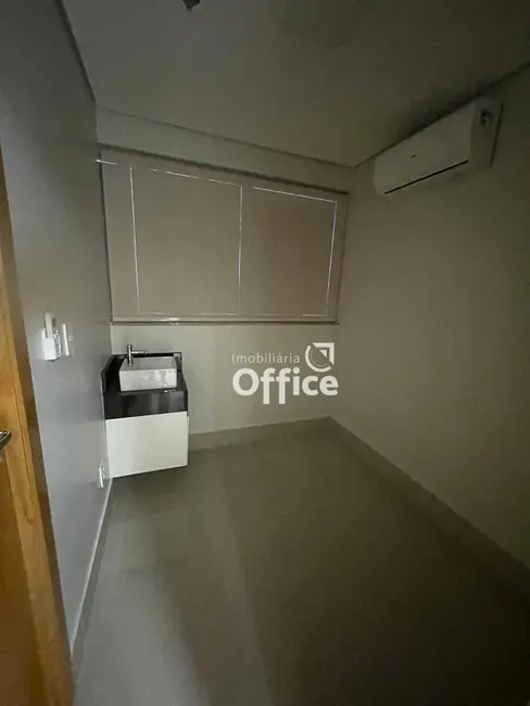 Sala Comercial à venda e para alugar, 36m2 em Setor Central, Anapolis - GO - imagem 6 Foto 6 de Sala Comercial à venda e para alugar, 36m2 em Setor Central, Anapolis - GO