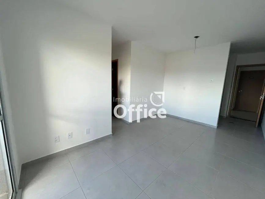 Foto 2 de Apartamento com 2 quartos à venda, 65m2 em Vila Santa Maria, Anapolis - GO