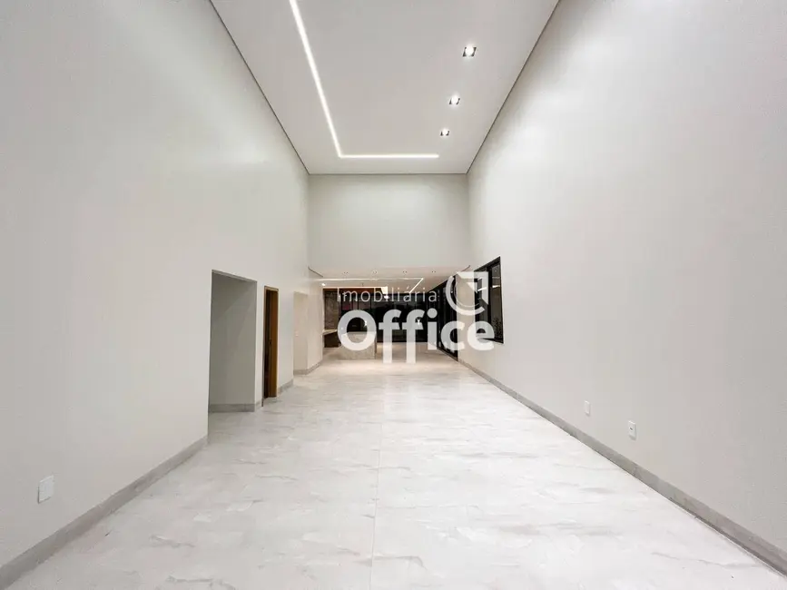 Foto 3 de Sobrado com 5 quartos à venda, 515m2 em Residencial Anaville, Anapolis - GO