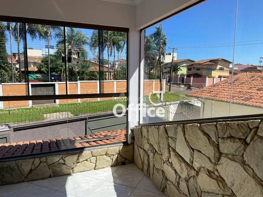 Sobrado com 6 quartos à venda, 226m2 em Jardim Goiano, Anapolis - GO - imagem 9 Foto 9 de Sobrado com 6 quartos à venda, 226m2 em Jardim Goiano, Anapolis - GO