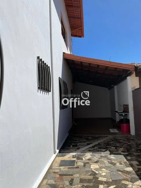 Sobrado com 6 quartos à venda, 226m2 em Jardim Goiano, Anapolis - GO - imagem 5 Foto 5 de Sobrado com 6 quartos à venda, 226m2 em Jardim Goiano, Anapolis - GO