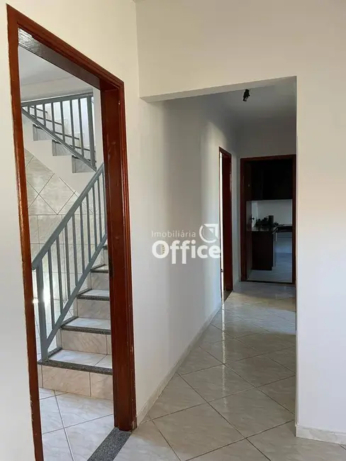 Sobrado com 6 quartos à venda, 226m2 em Jardim Goiano, Anapolis - GO - imagem 7 Foto 7 de Sobrado com 6 quartos à venda, 226m2 em Jardim Goiano, Anapolis - GO