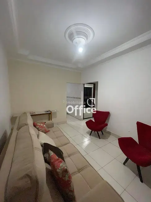 Casa com 3 quartos à venda, 209m2 em Anapolis - GO - imagem 8 Foto 8 de Casa com 3 quartos à venda, 209m2 em Anapolis - GO