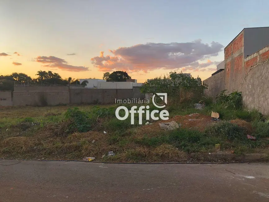 Foto 1 de Terreno / Lote à venda, 360m2 em Anápolis City, Anapolis - GO