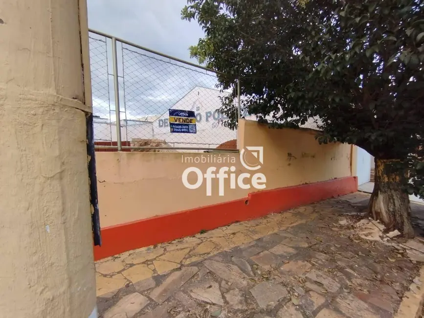 Foto 1 de Terreno / Lote à venda, 234m2 em Setor Central, Anapolis - GO