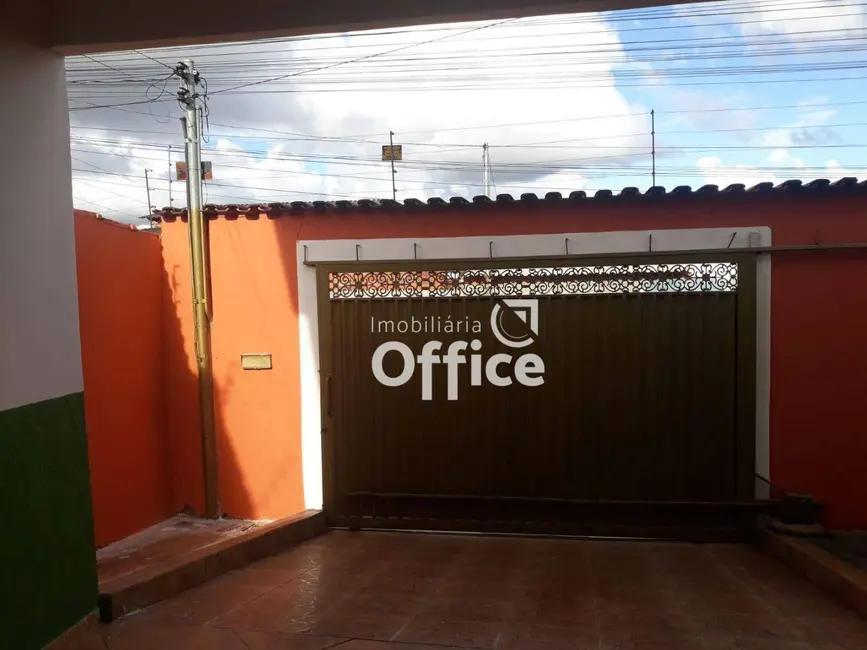 Casa com 3 quartos à venda, 300m2 em Residencial Morumbi, Anapolis - GO - imagem 2 Foto 2 de Casa com 3 quartos à venda, 300m2 em Residencial Morumbi, Anapolis - GO