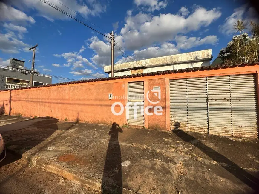 Foto 3 de Sala Comercial à venda, 442m2 em Vila Góis, Anapolis - GO