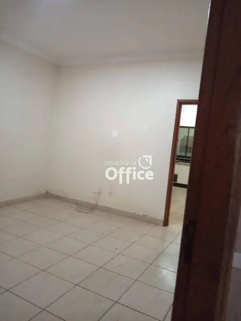 Casa com 2 quartos à venda, 175m2 em Setor Central, Anapolis - GO - imagem 5 Foto 5 de Casa com 2 quartos à venda, 175m2 em Setor Central, Anapolis - GO