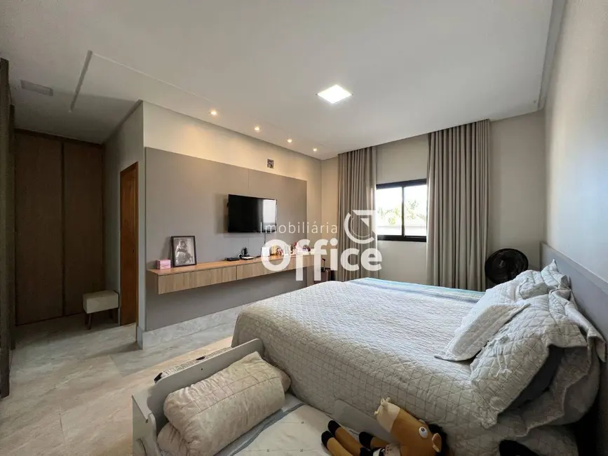 Foto 9 de Casa de Condomínio com 4 quartos à venda, 490m2 em Residencial Anaville, Anapolis - GO