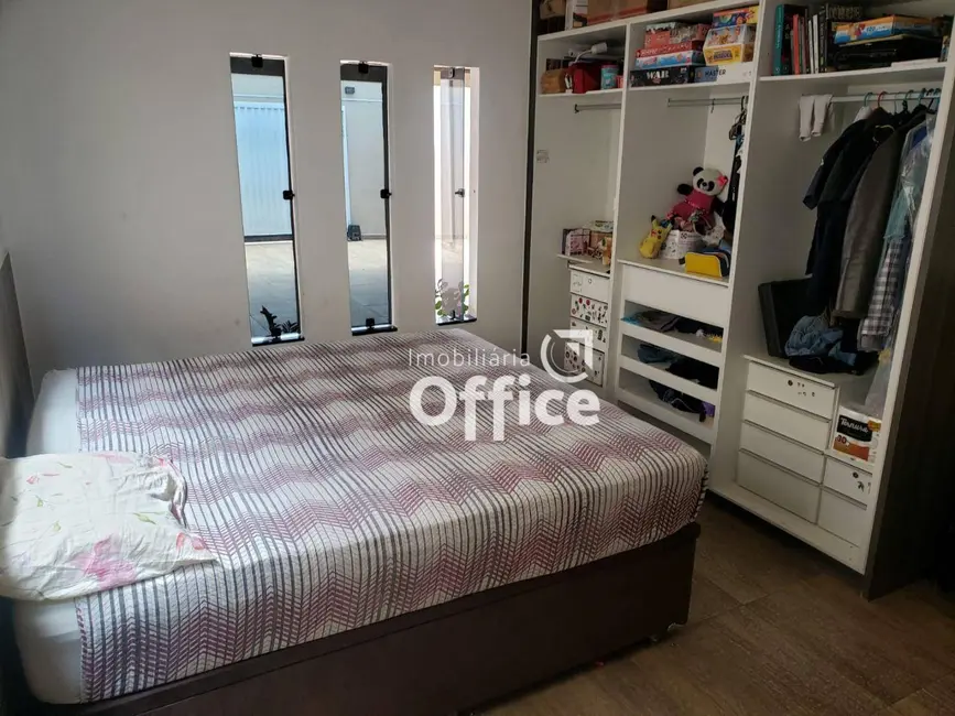 Casa com 3 quartos à venda, 300m2 em Jardim Eldorado, Anapolis - GO - imagem 3 Foto 3 de Casa com 3 quartos à venda, 300m2 em Jardim Eldorado, Anapolis - GO