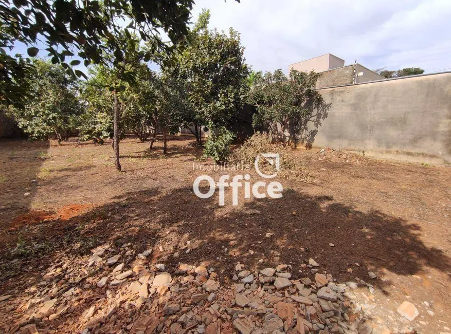 Foto 2 de Terreno / Lote à venda, 417m2 em Anápolis City, Anapolis - GO