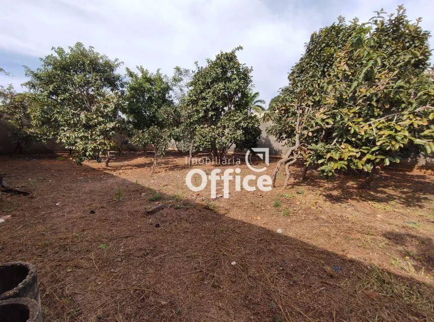 Foto 4 de Terreno / Lote à venda, 417m2 em Anápolis City, Anapolis - GO