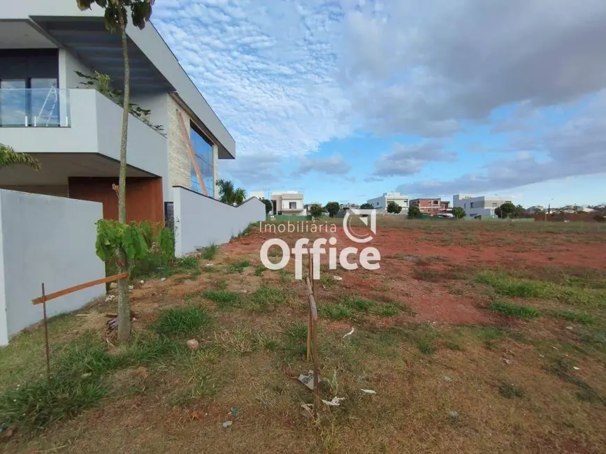 Foto 1 de Terreno / Lote à venda, 432m2 em Anapolis - GO