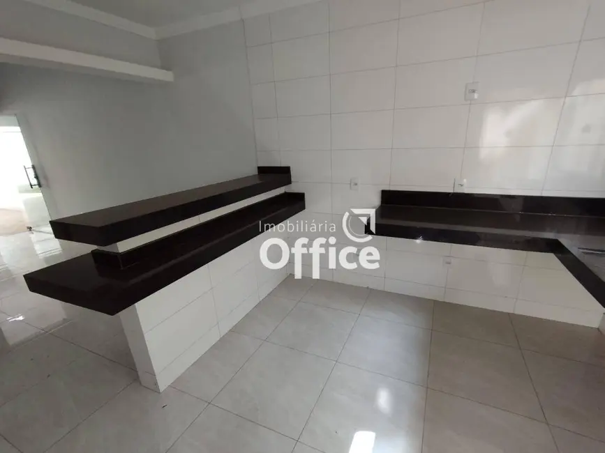 Foto 2 de Casa com 3 quartos à venda, 173m2 em Residencial Florença, Anapolis - GO