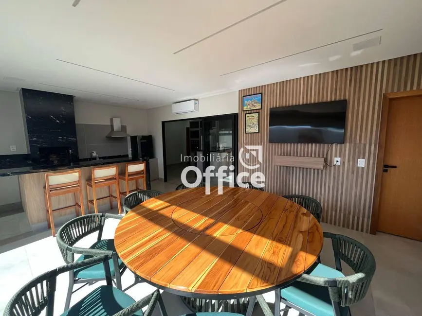 Foto 4 de Casa de Condomínio com 3 quartos à venda, 502m2 em Condomínio Residencial Grand Trianon, Anapolis - GO