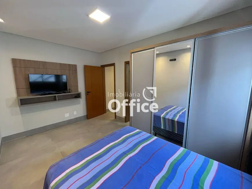 Foto 8 de Casa de Condomínio com 3 quartos à venda, 502m2 em Condomínio Residencial Grand Trianon, Anapolis - GO