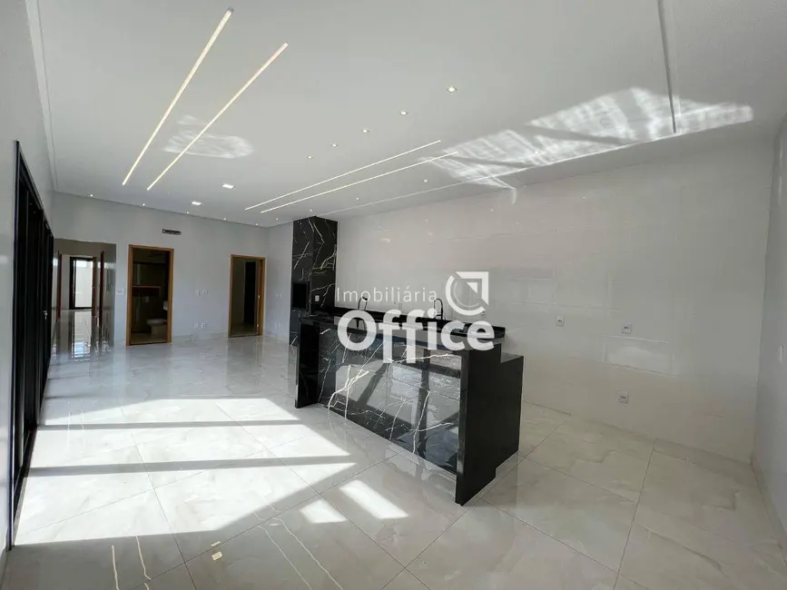 Foto 8 de Casa de Condomínio com 3 quartos à venda, 360m2 em Anapolis - GO