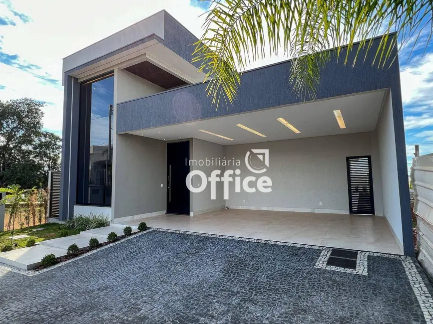 Foto 1 de Casa de Condomínio com 3 quartos à venda, 360m2 em Anapolis - GO