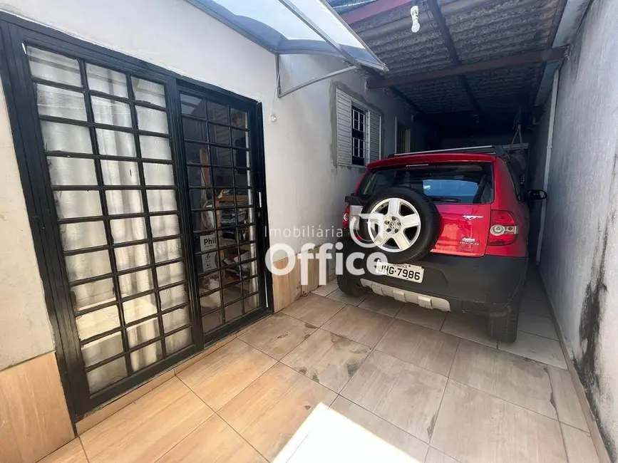 Casa com 3 quartos à venda, 300m2 em Parque Brasília, Anapolis - GO - imagem 9 Foto 9 de Casa com 3 quartos à venda, 300m2 em Parque Brasília, Anapolis - GO