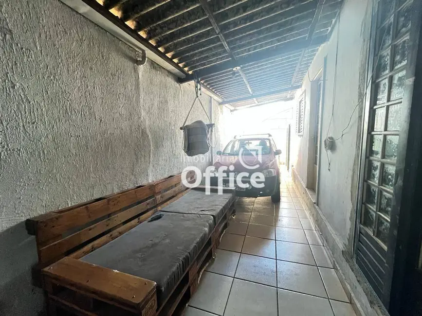 Casa com 3 quartos à venda, 300m2 em Parque Brasília, Anapolis - GO - imagem 8 Foto 8 de Casa com 3 quartos à venda, 300m2 em Parque Brasília, Anapolis - GO