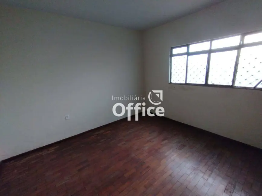 Casa com 4 quartos à venda, 360m2 em Cidade Jardim, Anapolis - GO - imagem 8 Foto 8 de Casa com 4 quartos à venda, 360m2 em Cidade Jardim, Anapolis - GO