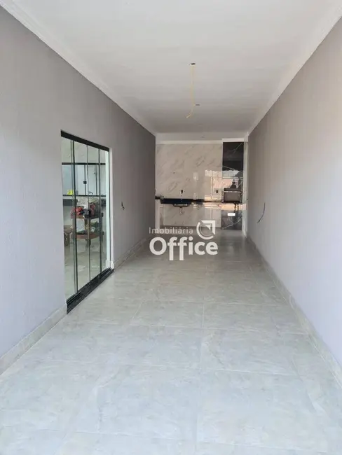 Foto 2 de Casa com 3 quartos à venda, 200m2 em Residencial Cerejeiras, Anapolis - GO