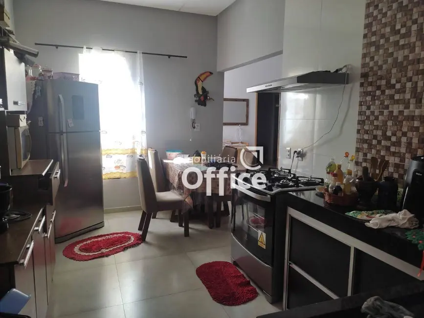 Casa com 3 quartos à venda, 160m2 em Setor Scala II, Anapolis - GO - imagem 1 Foto 1 de Casa com 3 quartos à venda, 160m2 em Setor Scala II, Anapolis - GO