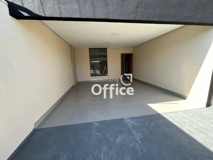 Foto 2 de Casa com 3 quartos à venda, 200m2 em Jardim Itália, Anapolis - GO