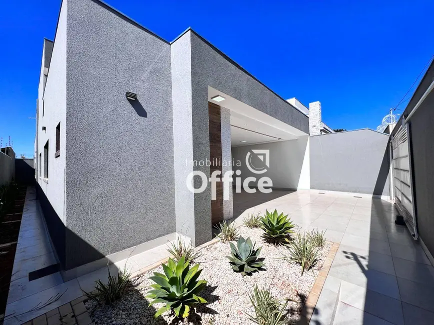 Foto 2 de Casa com 3 quartos à venda, 360m2 em Anápolis City, Anapolis - GO