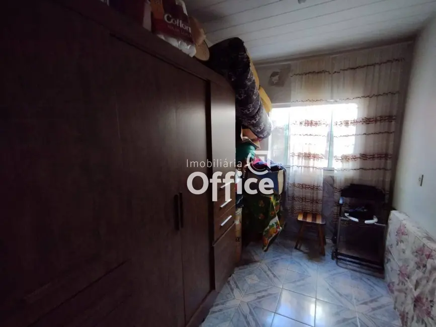 Casa com 3 quartos à venda, 250m2 em Vila João Luiz de Oliveira, Anapolis - GO - imagem 7 Foto 7 de Casa com 3 quartos à venda, 250m2 em Vila João Luiz de Oliveira, Anapolis - GO