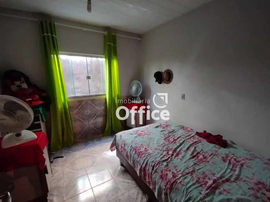 Casa com 3 quartos à venda, 250m2 em Vila João Luiz de Oliveira, Anapolis - GO - imagem 5 Foto 5 de Casa com 3 quartos à venda, 250m2 em Vila João Luiz de Oliveira, Anapolis - GO