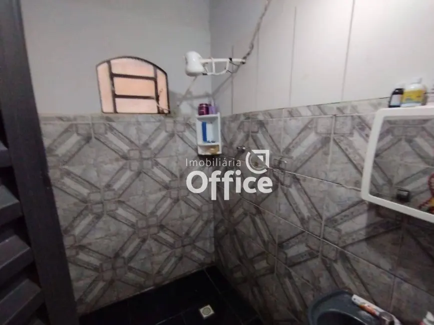 Foto 5 de Casa com 3 quartos à venda, 300m2 em Recanto do Sol, Anapolis - GO