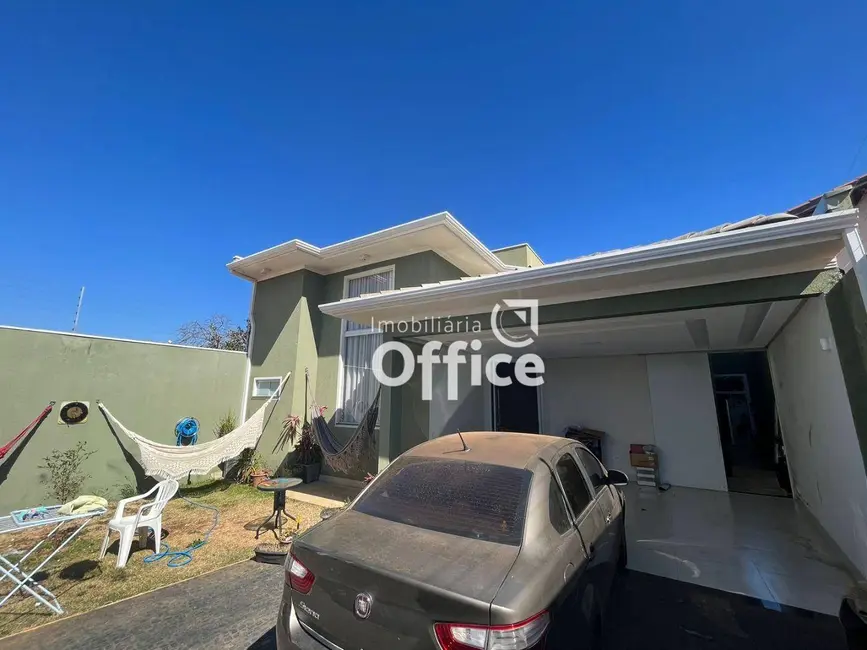 Foto 1 de Casa com 3 quartos à venda, 310m2 em São Carlos, Anapolis - GO