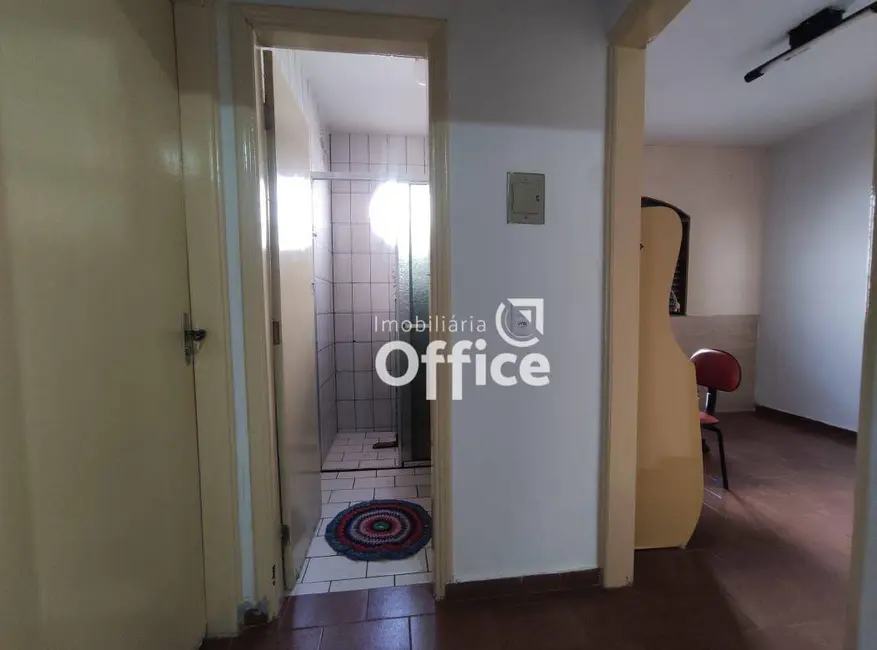 Casa com 2 quartos à venda, 360m2 em Anexo Itamaraty, Anapolis - GO - imagem 8 Foto 8 de Casa com 2 quartos à venda, 360m2 em Anexo Itamaraty, Anapolis - GO