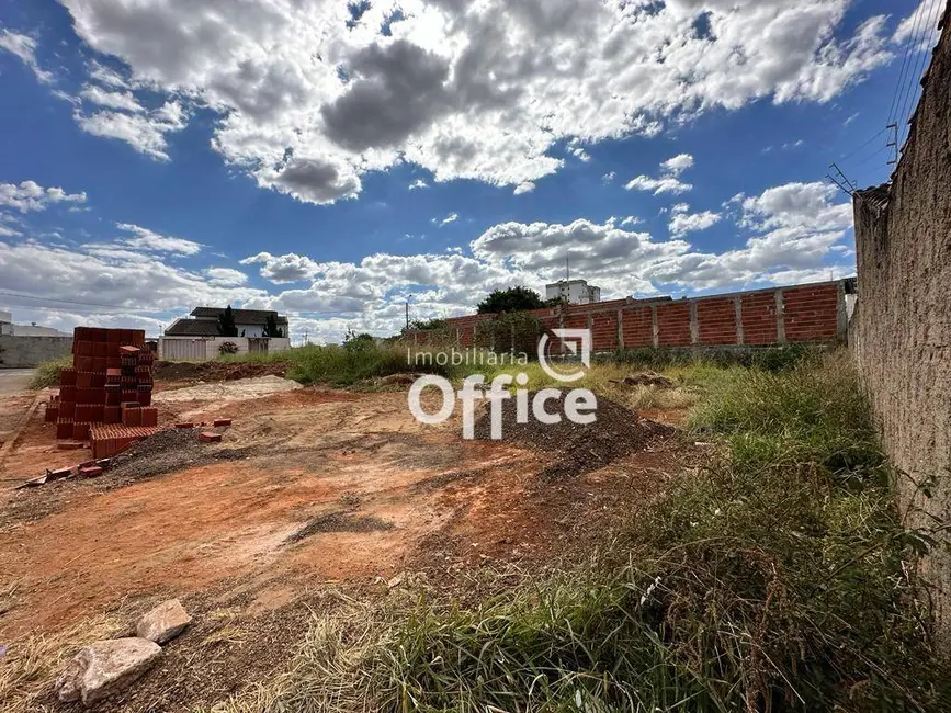 Foto 4 de Terreno / Lote à venda, 731m2 em Residencial Flor do Cerrado, Anapolis - GO