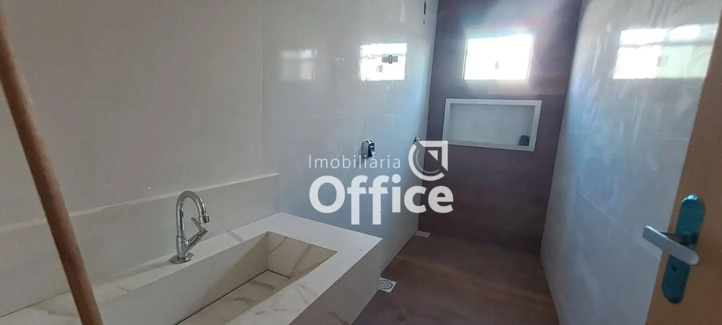 Casa com 3 quartos à venda, 150m2 em Residencial Flor do Cerrado, Anapolis - GO - imagem 4 Foto 4 de Casa com 3 quartos à venda, 150m2 em Residencial Flor do Cerrado, Anapolis - GO