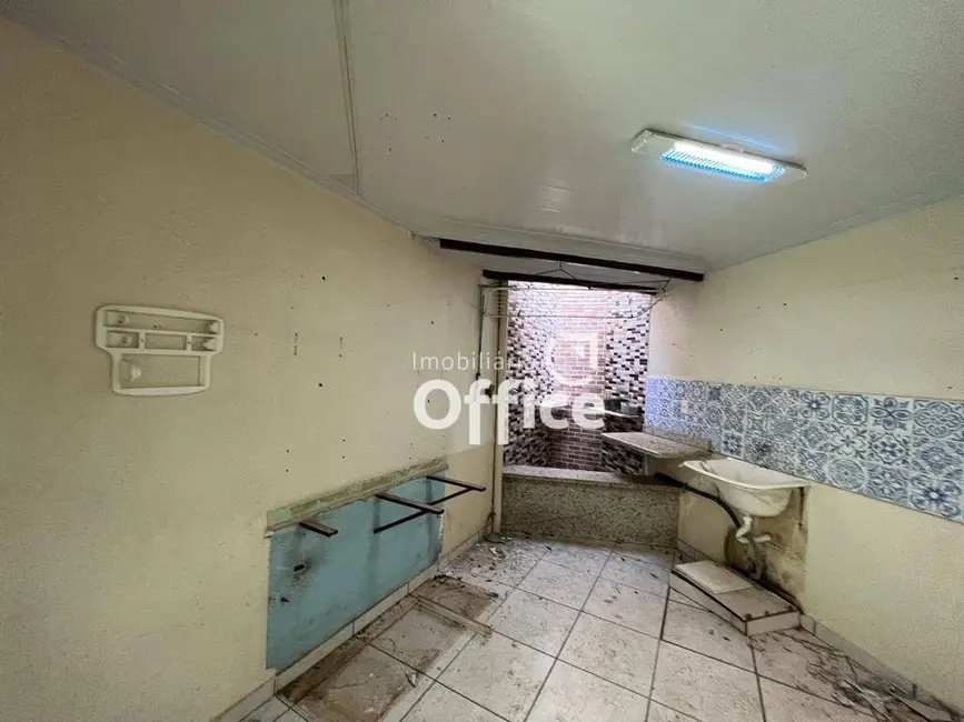 Foto 9 de Sala Comercial para alugar, 380m2 em Jundiaí, Anapolis - GO