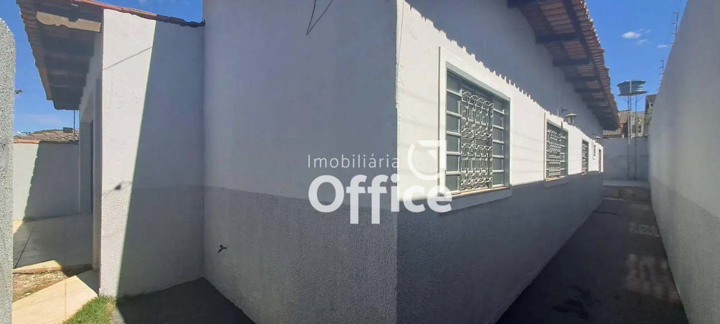 Foto 3 de Casa com 4 quartos à venda, 300m2 em Residencial Araguaia, Anapolis - GO