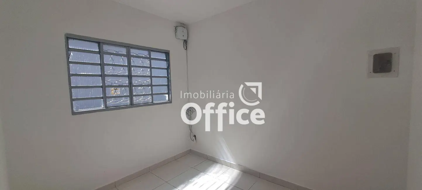 Foto 4 de Casa com 4 quartos à venda, 300m2 em Residencial Araguaia, Anapolis - GO