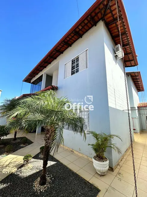 Sobrado com 4 quartos à venda, 420m2 em Anápolis City, Anapolis - GO - imagem 4 Foto 4 de Sobrado com 4 quartos à venda, 420m2 em Anápolis City, Anapolis - GO