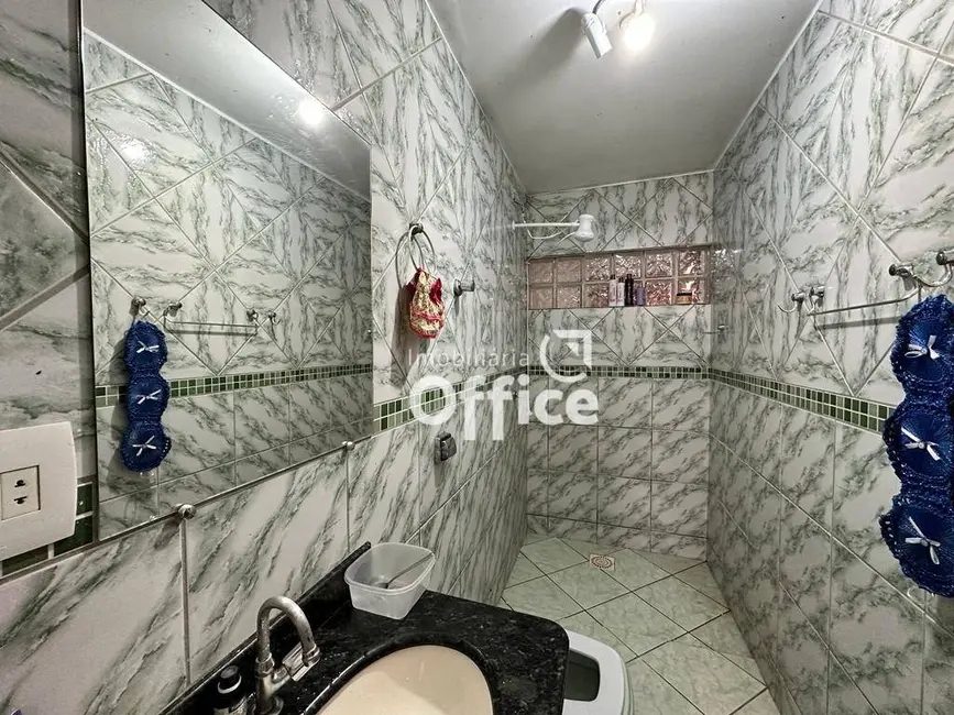 Foto 7 de Casa com 4 quartos à venda, 240m2 em Vila Formosa, Anapolis - GO