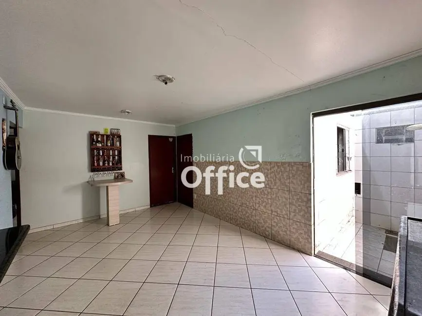Foto 3 de Casa com 4 quartos à venda, 240m2 em Vila Formosa, Anapolis - GO