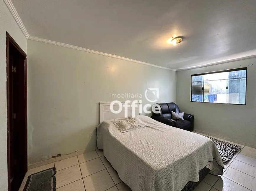 Foto 6 de Casa com 4 quartos à venda, 240m2 em Vila Formosa, Anapolis - GO