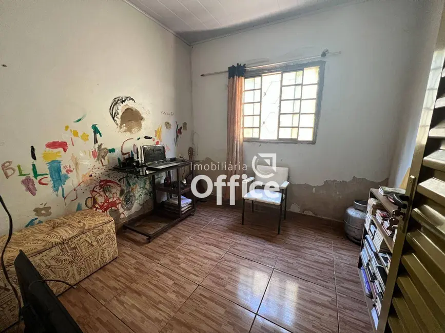 Casa com 4 quartos à venda, 255m2 em Jardim Itália, Anapolis - GO - imagem 6 Foto 6 de Casa com 4 quartos à venda, 255m2 em Jardim Itália, Anapolis - GO