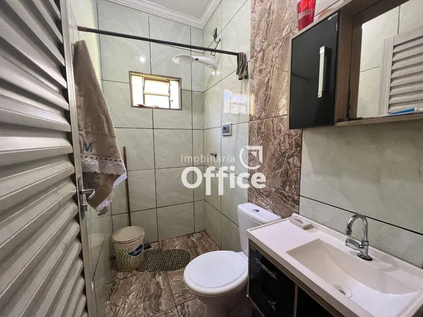 Casa com 4 quartos à venda, 255m2 em Jardim Itália, Anapolis - GO - imagem 5 Foto 5 de Casa com 4 quartos à venda, 255m2 em Jardim Itália, Anapolis - GO