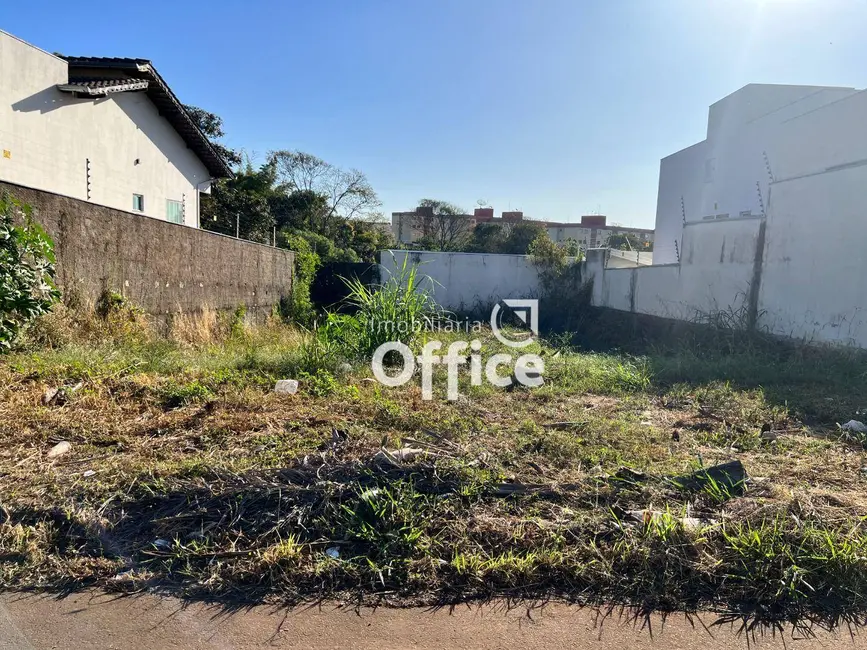 Foto 2 de Terreno / Lote à venda, 450m2 em Anápolis City, Anapolis - GO