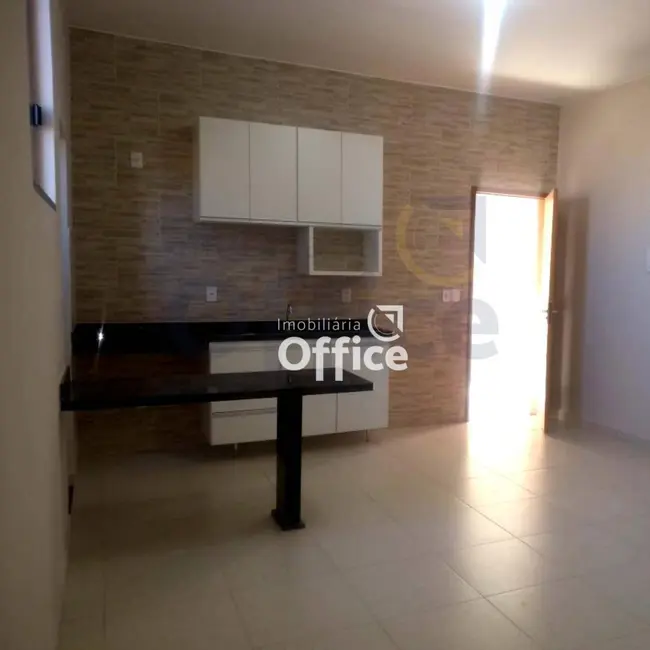 Foto 4 de Apartamento com 2 quartos para alugar, 50m2 em Maracananzinho, Anapolis - GO