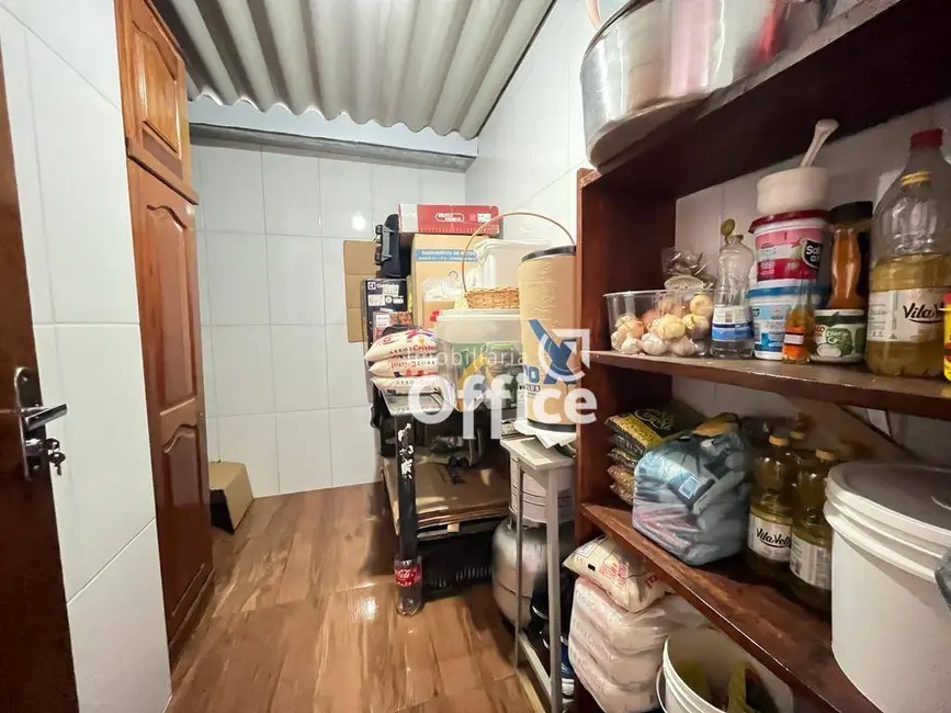 Casa com 2 quartos à venda, 200m2 em Jardim Itália, Anapolis - GO - imagem 8 Foto 8 de Casa com 2 quartos à venda, 200m2 em Jardim Itália, Anapolis - GO