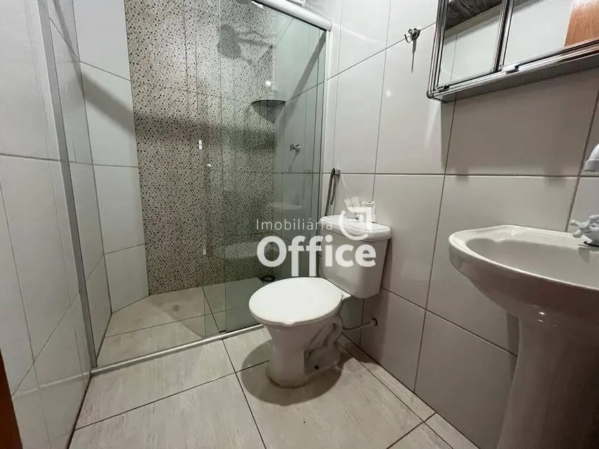 Foto 9 de Casa com 3 quartos à venda, 200m2 em Jardim Itália, Anapolis - GO